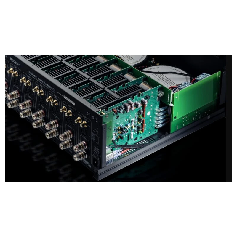 M6x 250.7 - Ampli de puissance 7 canaux