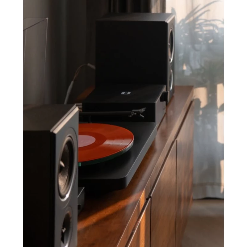 C 700 v2 Amplificateur Hybride et Streamer